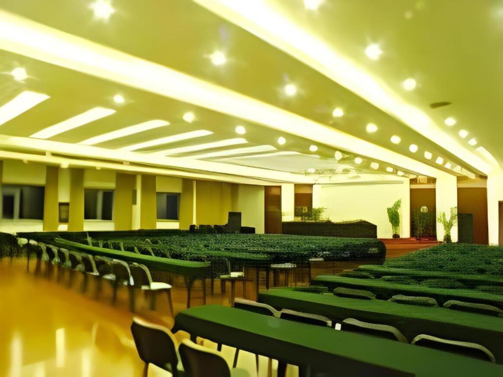 New Friendship Hotel Luoyang  Buitenkant foto
