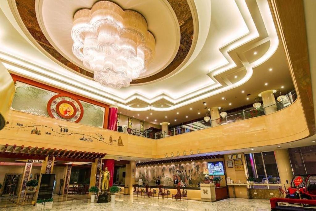 New Friendship Hotel Luoyang  Buitenkant foto